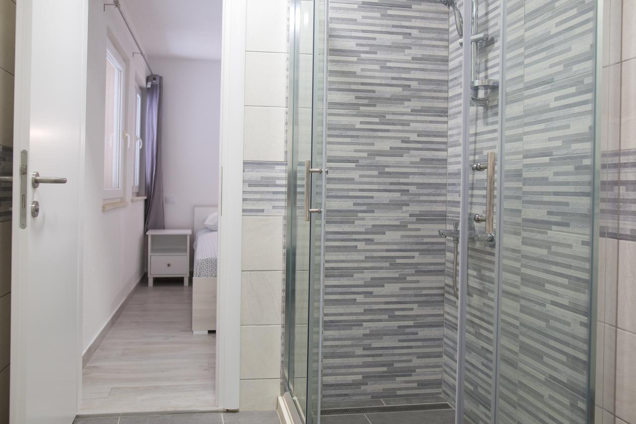 Serious Job Apartment Dubrovnik Zimmer foto